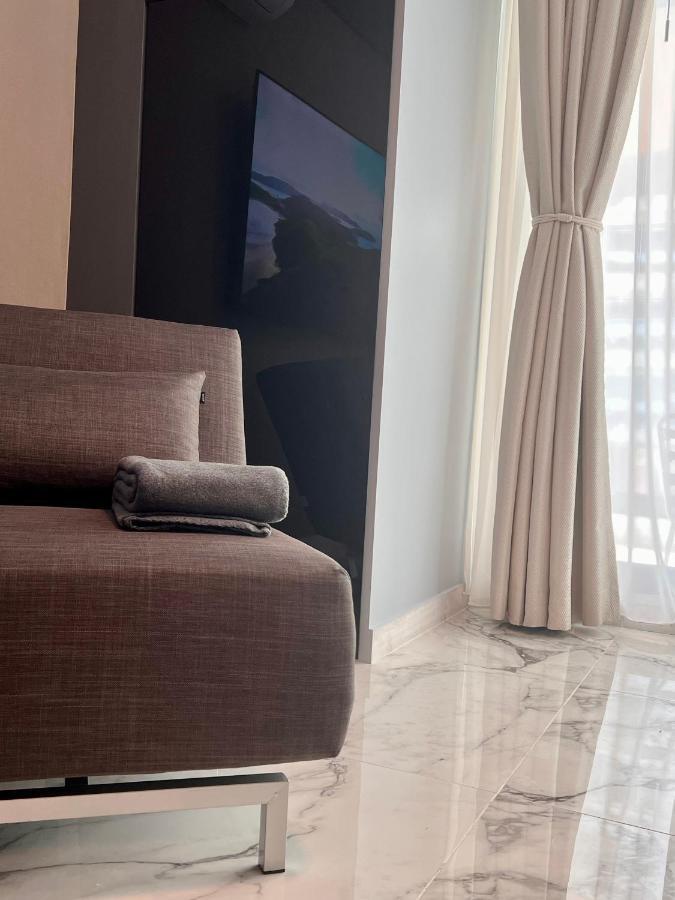 Blue Luxury Studio Mamaia Exterior photo